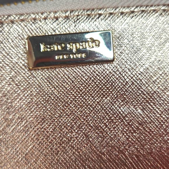 Kate Spade Women's Rose Gold Zip Around Wristlet Wallet Nwot - Picture 5 of 6